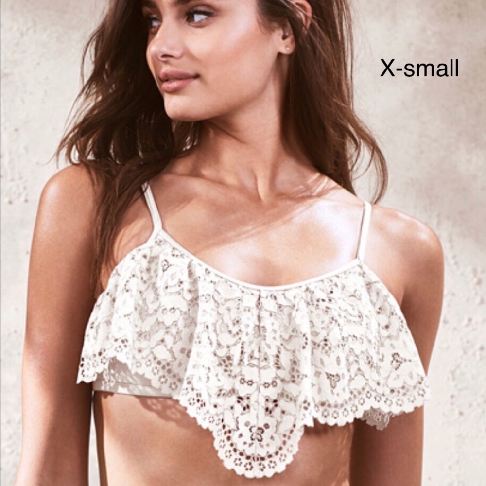 VS the Flutter Bralette Cocont NWT